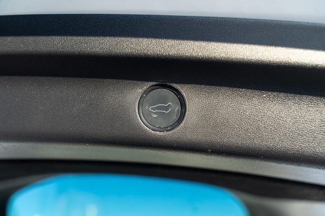 2020 TESLA MODEL Y - Image 19