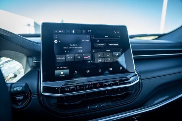 2023 JEEP COMPASS - Image 28