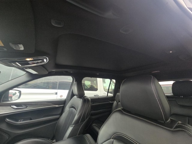 2024 JEEP GRAND CHEROKEE L - Image 13