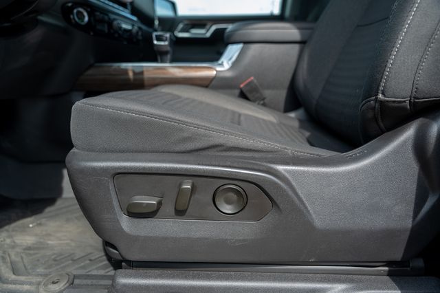 2023 CHEVROLET SILVERADO - Image 23