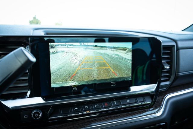 2023 CHEVROLET SILVERADO - Image 29