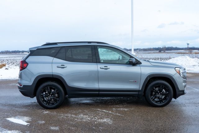 2023 GMC TERRAIN - Image 8