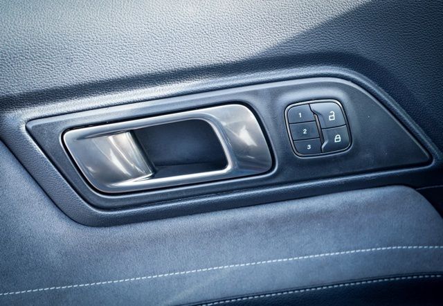 2020 FORD MUSTANG - Image 17