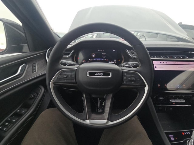 2024 JEEP GRAND CHEROKEE L - Image 8