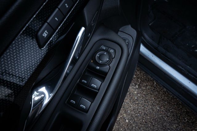 2023 GMC TERRAIN - Image 20