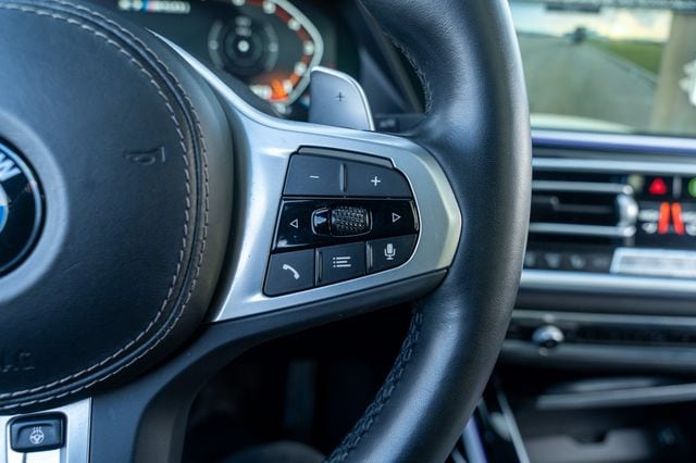 2022 BMW X7 - Image 34