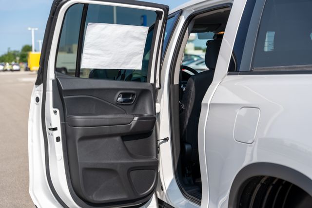 2023 HONDA RIDGELINE - Image 17