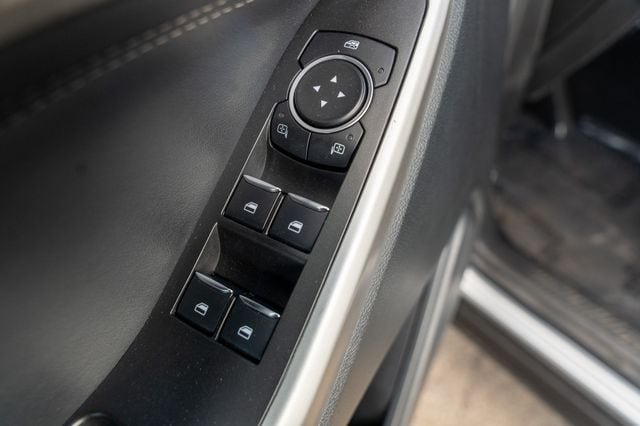 2023 FORD EXPLORER - Image 25