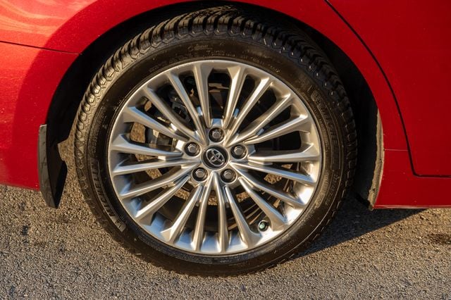2020 TOYOTA AVALON - Image 12