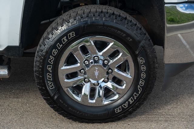 2017 CHEVROLET SILVERADO - Image 11