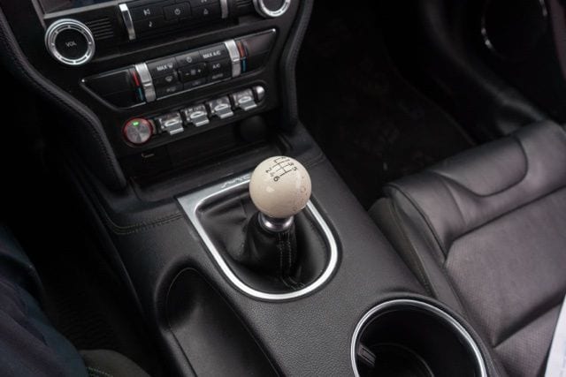 2019 FORD MUSTANG - Image 19