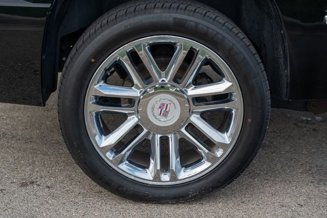 2013 CADILLAC ESCALADE - Image 12