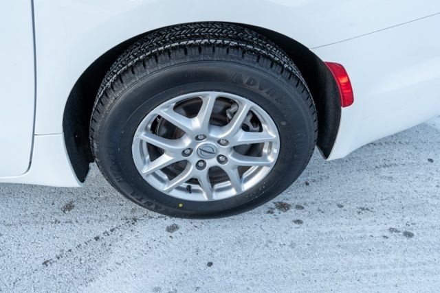 2024 CHRYSLER PACIFICA - Image 10