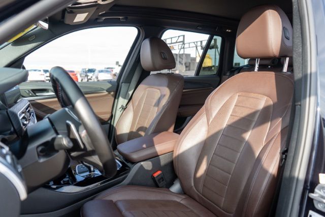 2022 BMW X3 - Image 17