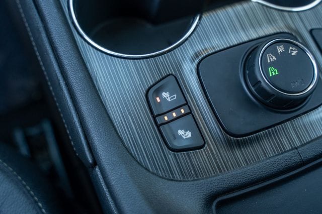 2020 GMC ACADIA - Image 33