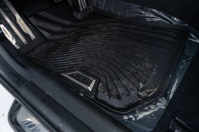 2022 BMW M340I - Image 24