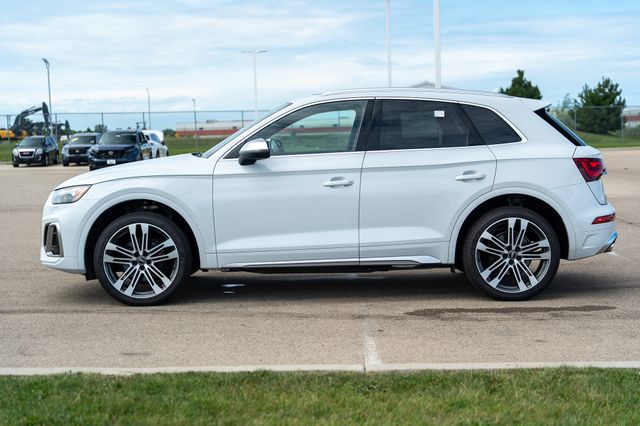 2022 Audi SQ5 Premium photo 2