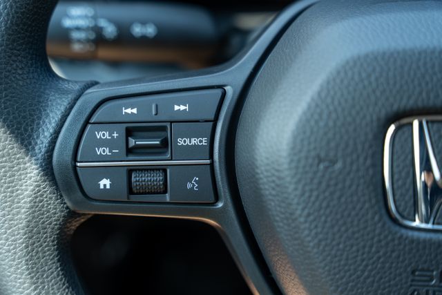 2025 HONDA CR-V - Image 22