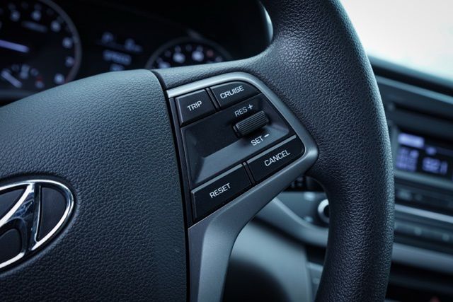 2018 HYUNDAI ELANTRA - Image 20