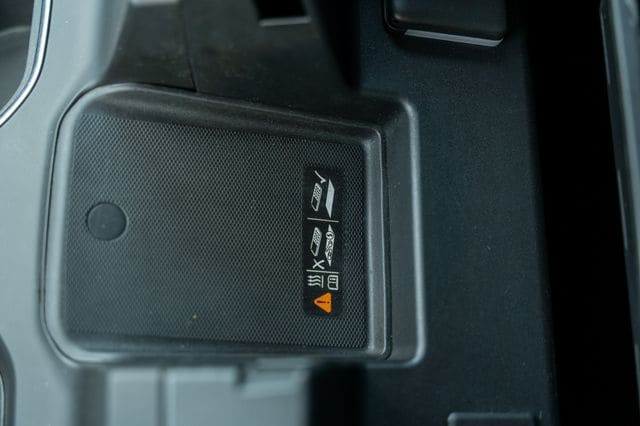 2023 CHEVROLET SILVERADO - Image 31