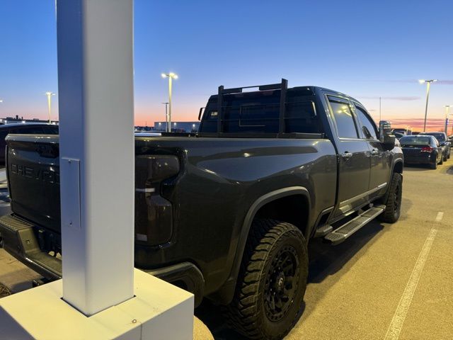 2024 CHEVROLET SILVERADO HD - Image 2