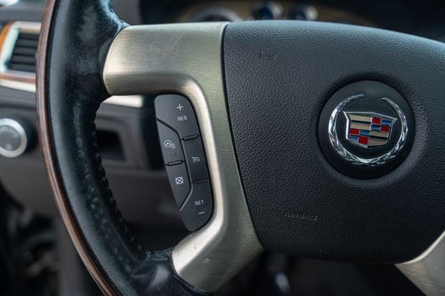 2013 CADILLAC ESCALADE - Image 31