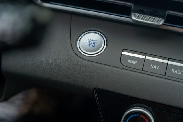 2024 HYUNDAI ELANTRA - Image 28