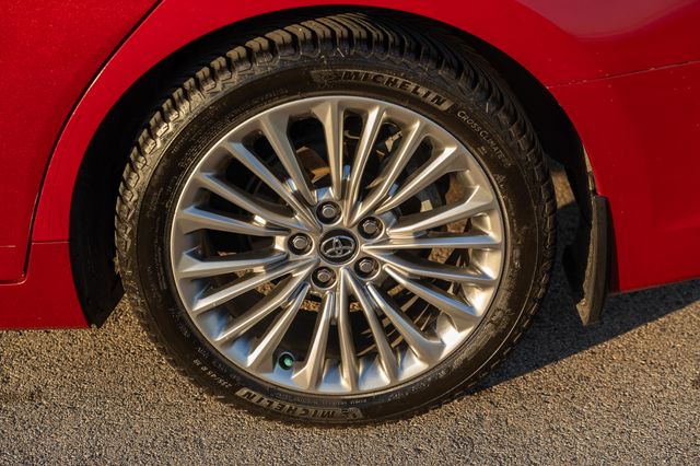 2020 TOYOTA AVALON - Image 9