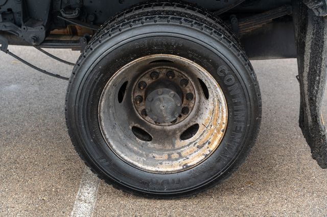 2018 FORD F-550 - Image 9