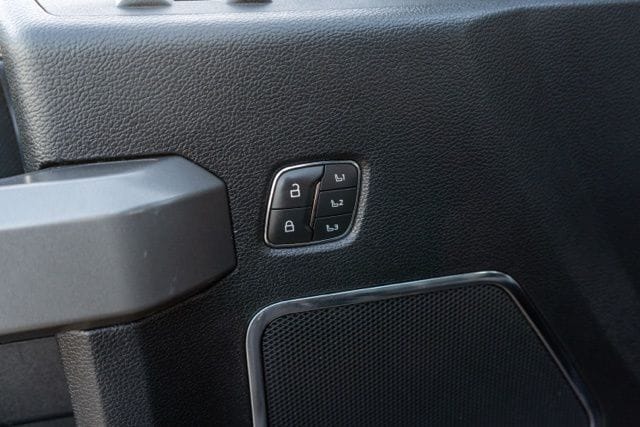 2020 FORD F-350 - Image 21