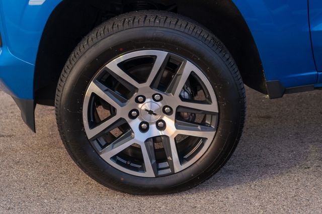 2023 CHEVROLET COLORADO - Image 10