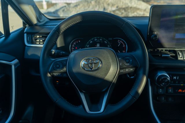 2023 TOYOTA RAV4 - Image 14
