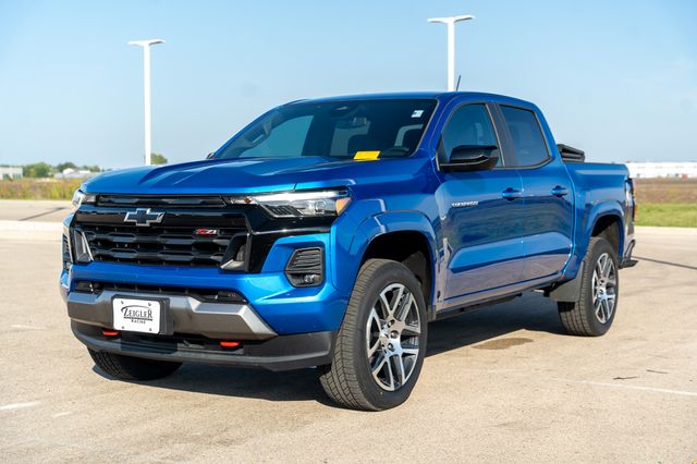 2023 Chevrolet Colorado Z71 photo 3