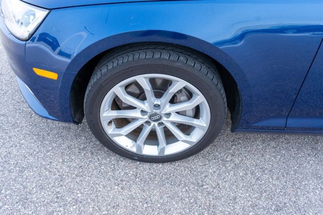 2017 AUDI A4 - Image 12