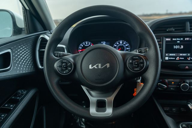 2022 KIA SOUL - Image 11