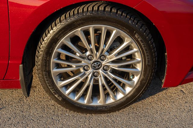 2020 TOYOTA AVALON - Image 11