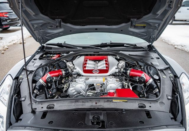 2016 NISSAN GT-R - Image 33