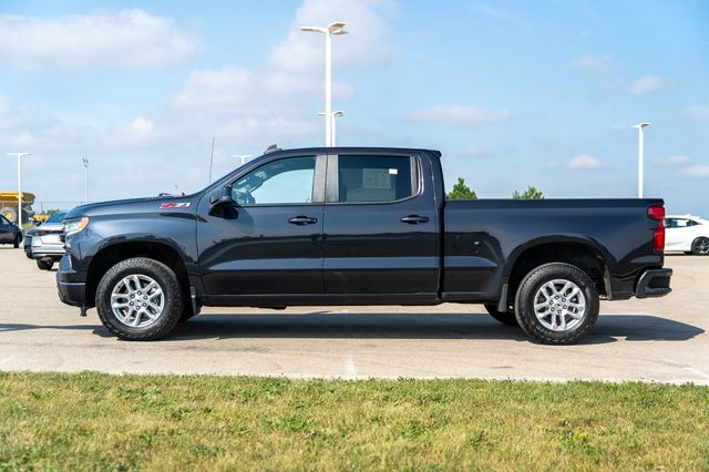 2022 Chevrolet Silverado 1500 RST photo 3