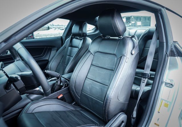 2022 FORD MUSTANG - Image 17