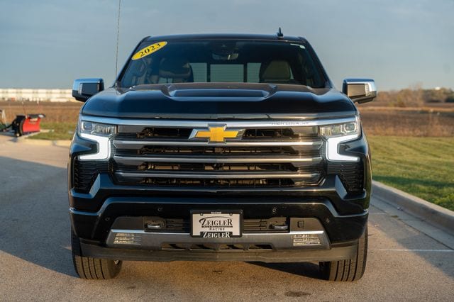 2023 CHEVROLET SILVERADO - Image 2
