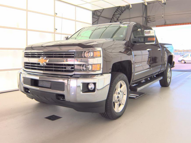 2016 Chevrolet Silverado 2500HD LTZ photo 3