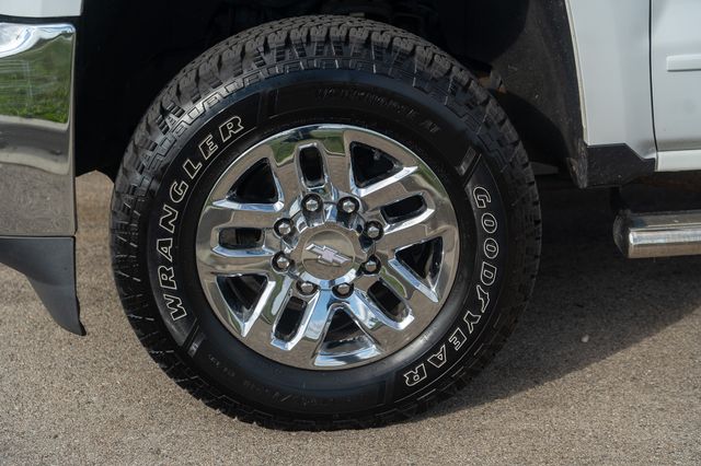 2017 CHEVROLET SILVERADO - Image 10