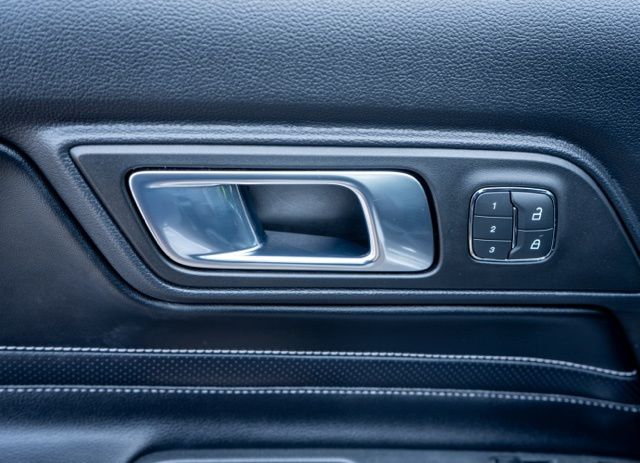 2022 FORD MUSTANG - Image 21