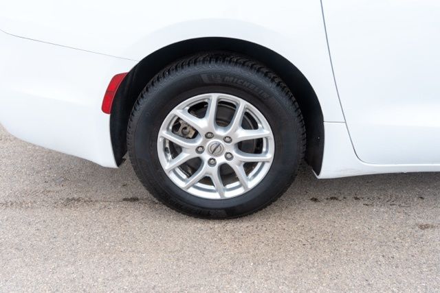 2022 CHRYSLER PACIFICA - Image 8