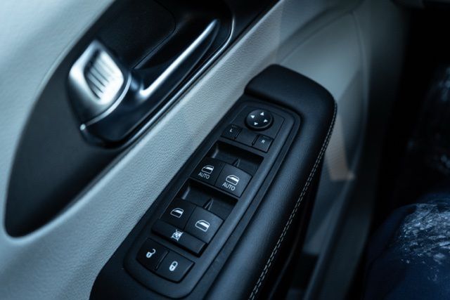 2024 CHRYSLER PACIFICA - Image 18