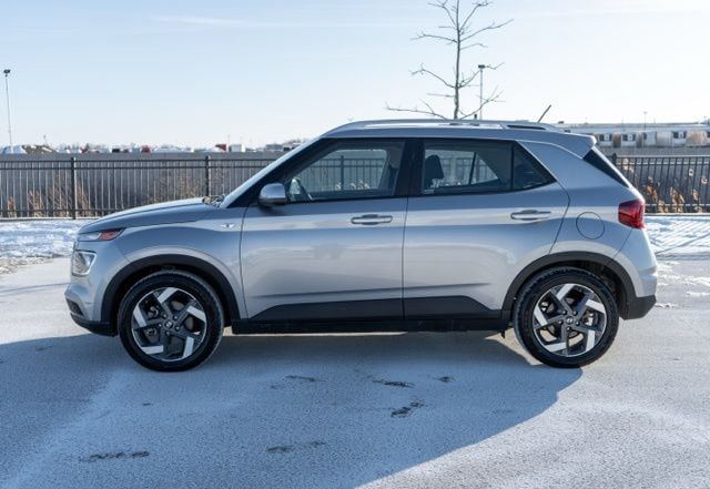 2023 HYUNDAI VENUE - Image 3