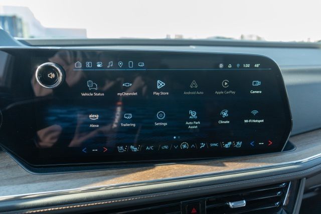 2025 CHEVROLET SUBURBAN - Image 23