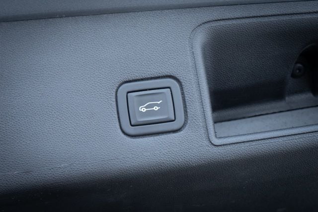 2023 GMC TERRAIN - Image 10