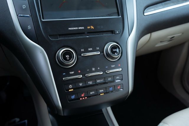 2019 LINCOLN MKC - Image 27