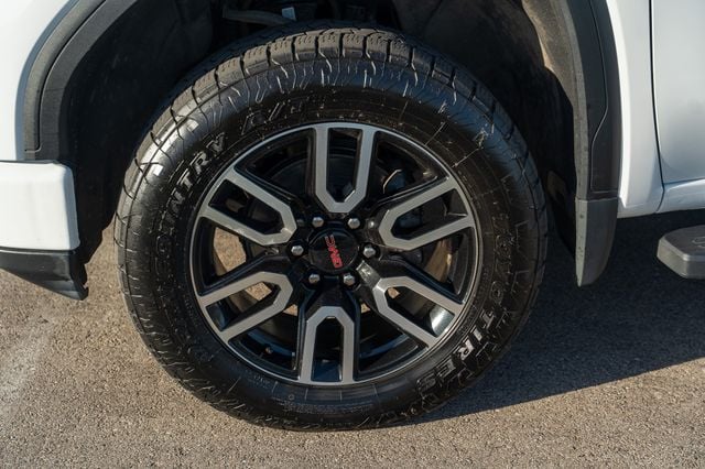 2023 GMC SIERRA - Image 11